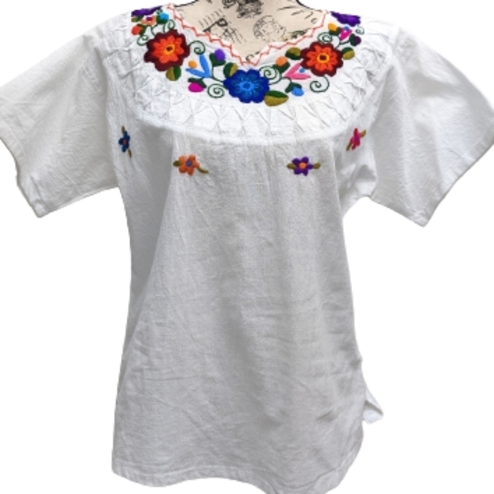 Women's Vintage Guatemalan embroidered boho huipil floral blouse size L